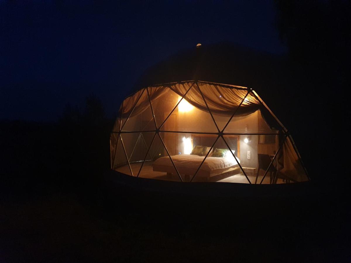 Podniebny Glamping Hotel Borsk Exterior foto