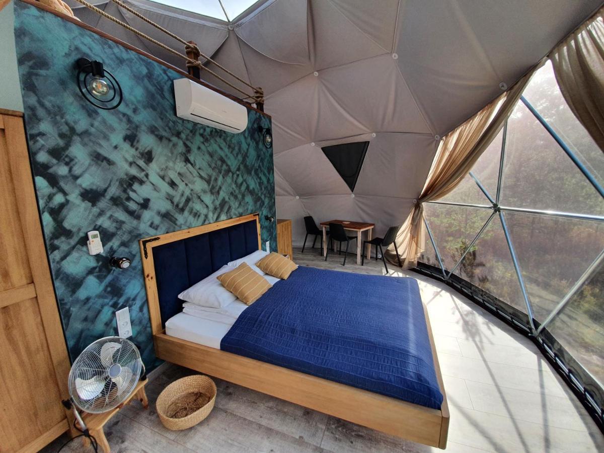 Podniebny Glamping Hotel Borsk Exterior foto