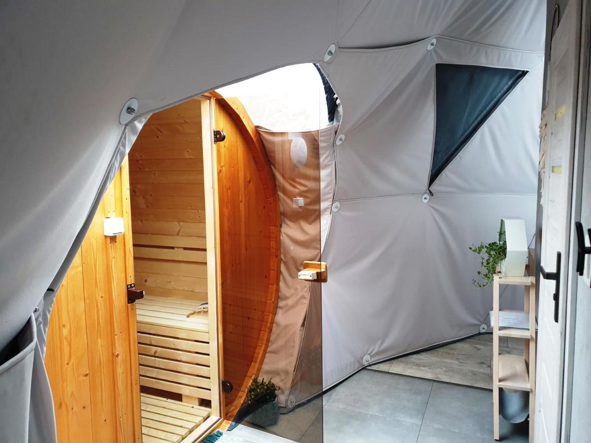 Podniebny Glamping Hotel Borsk Exterior foto