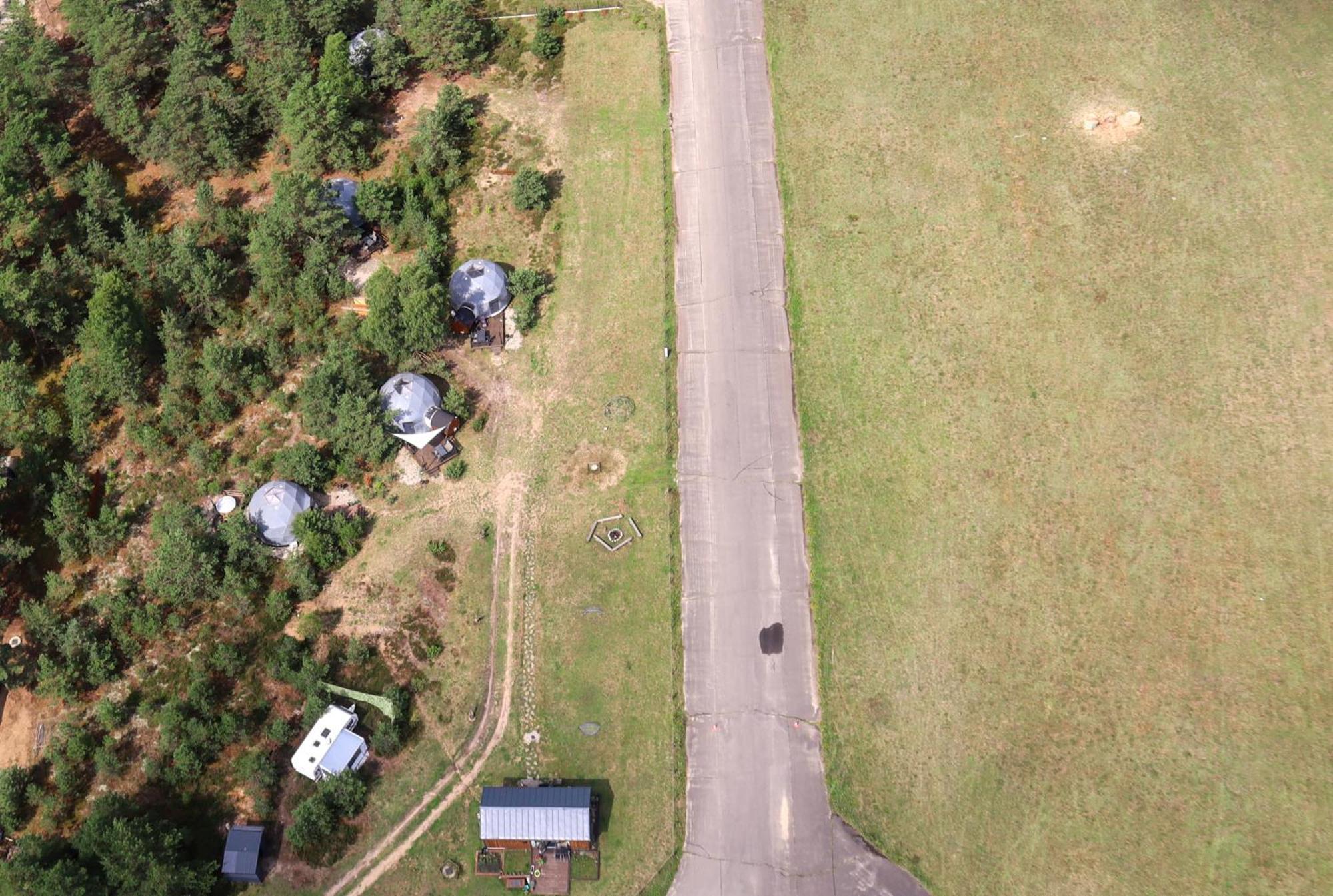 Podniebny Glamping Hotel Borsk Exterior foto